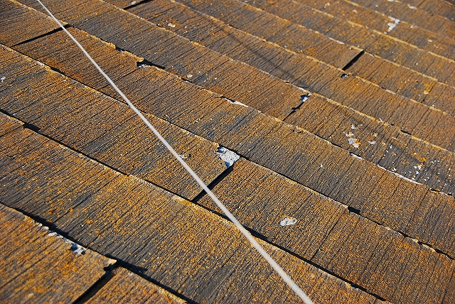 屋根材の剥がれ