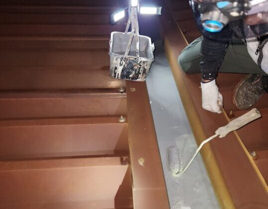 深夜の防水工事